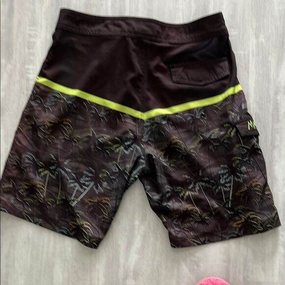 Maui and Sons Men's Brown Swim Shorts - Picture 6 of 8